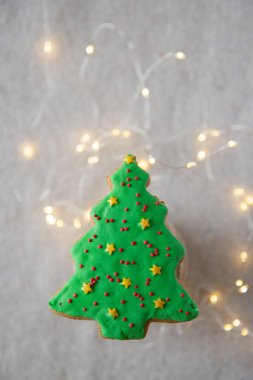 Kırmızı saten kurdeleli zencefilli kurabiye seti