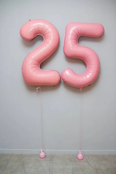 Ροζ Αριθμούς Μπαλόνια Λευκό Φόντο — Φωτογραφία Αρχείου