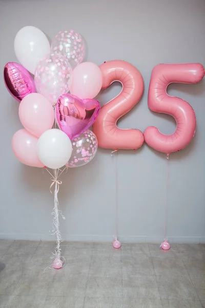 Ροζ Μπαλόνια Ήλιο Αριθμός Μπαλόνια Για Γενέθλια — Φωτογραφία Αρχείου