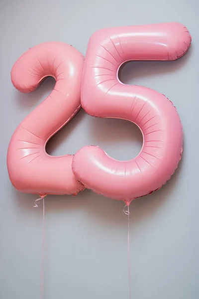 Růžová Čísla Balónů Bílém Pozadí — Stock fotografie