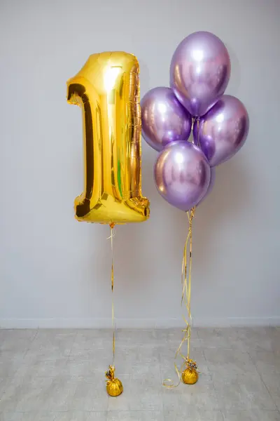 Balony Urodzinowe Chromowane Powietrzem Kilka Balonów Złoty Numer — Zdjęcie stockowe