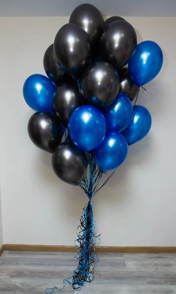 blue and black metallic balloons, bunch of birthday balloons