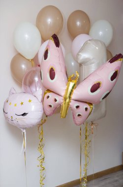 Pembe balonlar, pembe kelebek helyum balonu