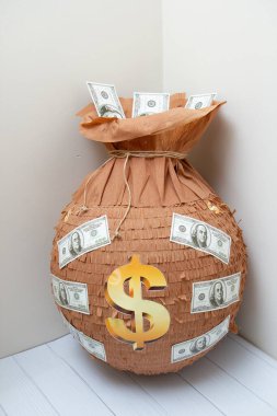 Piata para çantası, dolar çantası, piata oyunu