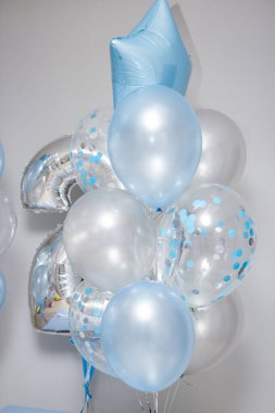 Balonlar için mavi kutu, 2 numaralı gümüş, inci balonlar, yazıt: 