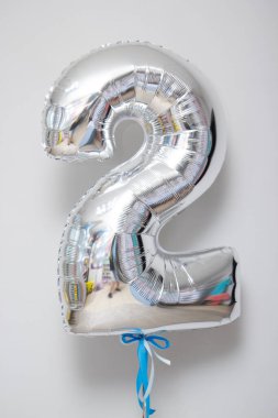 Balonlar için mavi kutu, 2 numaralı gümüş, inci balonlar, yazıt: 