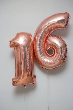 16 numaralı pembe balon helyumlu.