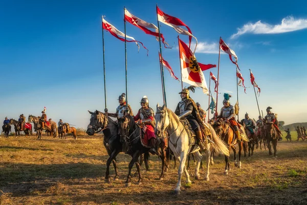 Gniew Pologne Août 2020 Hussards Polonais Chevauchant Des Chevaux Portant — Photo