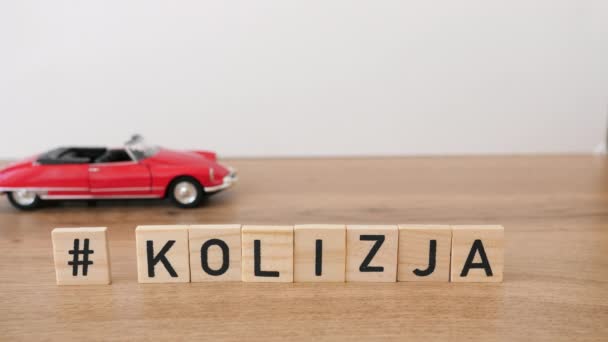 碰撞的概念 波兰语中的单词冲突 Kolizja — 图库视频影像