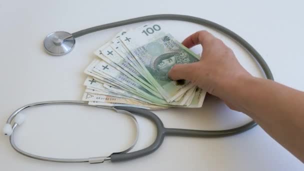 Medicina Dinero Corrupción Seguro Tratamiento Caro Moneda Polaca Zloty Polaco — Vídeos de Stock