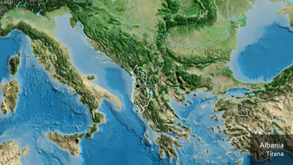 利用卫星地图对阿尔巴尼亚边境地区及其区域边界进行密切监视 资本点 概略地描述一下国家的面貌 国家及其首都的英文名称 — 图库照片