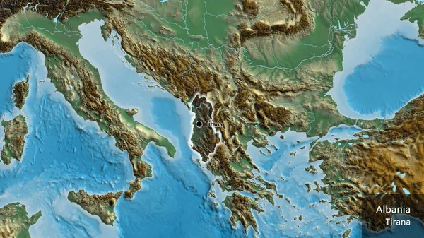 阿尔巴尼亚边境地区的特写镜头突出显示了一张救济地图上的黑暗阴影 资本点 风靡全国各地 国家及其首都的英文名称 — 图库照片