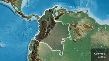 Kolombiya sınır bölgesinin yakın çekimleri bir yardım haritasında koyu bir örtüyle vurgulanıyor. Ana nokta. Ülke çapında parıldıyor. Ülkenin ve başkentinin İngilizce adı