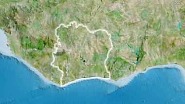 Fildişi Sahili sınır bölgesinin uydu haritası üzerinde yakın plan. Ana nokta. Ülke çapında parıltı. 