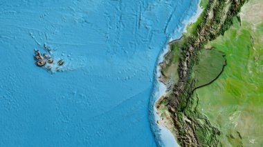 Ekvador sınır bölgesinin, uydu haritasında koyu bir örtüyle ışıklandırılması. Ana nokta. Ülkenin kıvrımlı kenarları. 