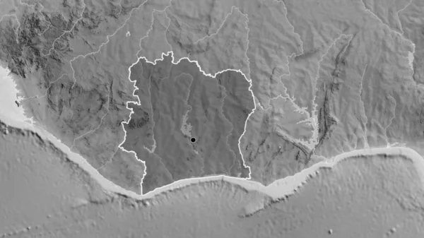 グレースケールの地図上に暗いオーバーレイで強調象牙海岸境界領域のクローズアップ 資本ポイント 全国の概要 — ストック写真