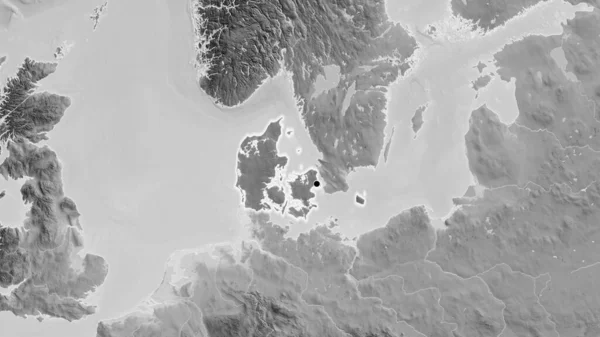 덴마크 지역의 촬영은 그레이 스케일 지도에 어두운 오버레이로 집중되어 전국을 — 스톡 사진