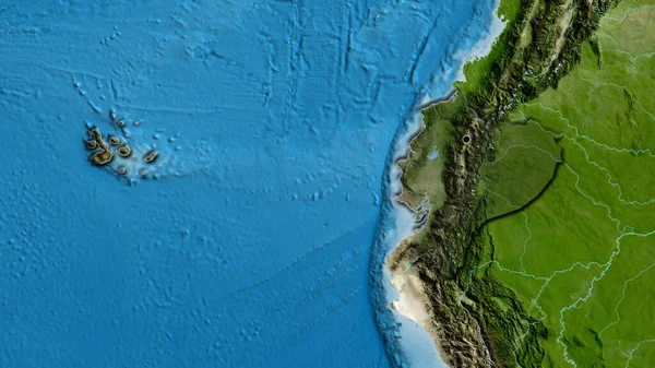 衛星地図上の暗いオーバーレイで強調されているエクアドル国境地域のクローズアップ 資本ポイント 国の形の縁が隠されている — ストック写真