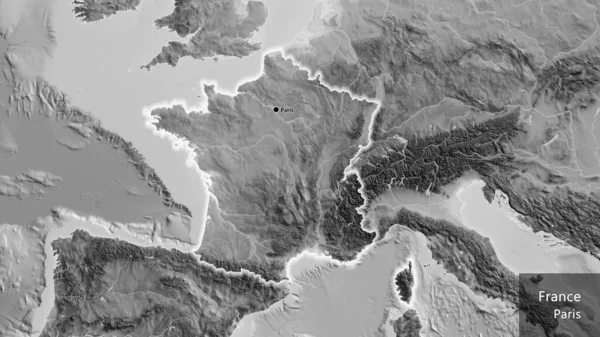 グレースケールマップ上のフランス国境地域のクローズアップ 資本ポイント 国の形の周りに光る 英名国とその首都 — ストック写真