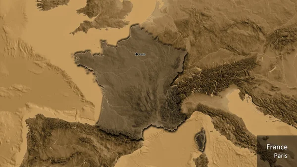 フランス国境地域のクローズアップは セピア標高地図上の暗いオーバーレイで強調表示されます 資本ポイント 国の形の縁が隠されています 英名国とその首都 — ストック写真