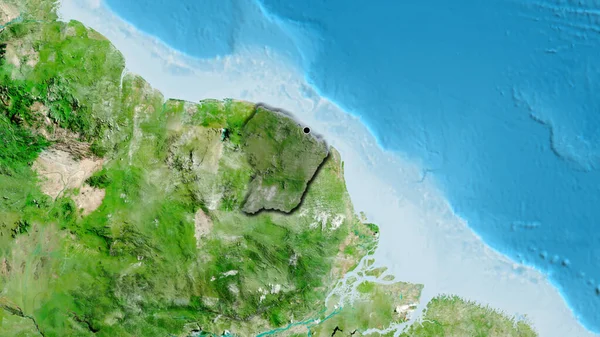 衛星地図上の暗いオーバーレイで強調フランス領ギアナ国境地域のクローズアップ 資本ポイント 国の形の縁が隠されている — ストック写真