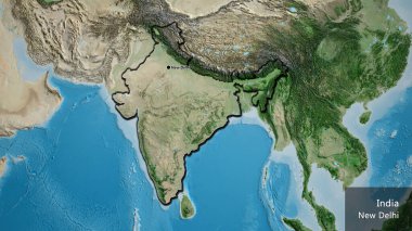Hindistan sınır bölgesinin uydu haritasında yakın plan görüntüsü. Ana nokta. Kırsal kesimin kıvrımlı kenarları. Ülkenin ve başkentinin İngilizce adı