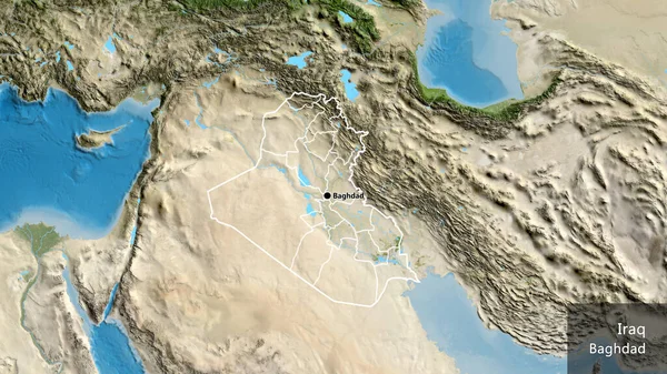 在卫星地图上对伊拉克边境地区及其区域边界进行密切监视 资本点 概略地描述一下国家的面貌 国家及其首都的英文名称 — 图库照片