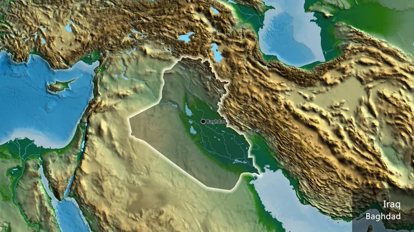 对伊拉克边境地区的近距离调查 用一张地形图上的黑暗阴影突出显示了这一点 资本点 风靡全国各地 国家及其首都的英文名称 — 图库照片
