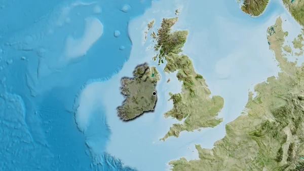 衛星地図上の暗いオーバーレイで強調アイルランド国境地域のクローズアップ 資本ポイント 国の形の縁が隠されている — ストック写真