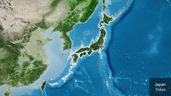 衛星地図上の暗いオーバーレイで強調日本の国境地域のクローズアップ 資本ポイント 国の形の周りに光る 英名国とその首都 — ストック写真
