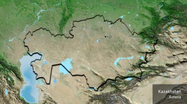 Kazakistan sınır bölgesinin uydu haritasında yakın plan görüntüsü. Ana nokta. Kırsal kesimin kıvrımlı kenarları. Ülkenin ve başkentinin İngilizce adı