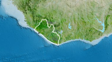 Liberya sınır bölgesinin uydu haritasında yakın plan görüntüsü. Ana nokta. Ülke çapında parıltı. 