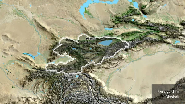 衛星地図上の暗いオーバーレイで強調キルギス国境地域のクローズアップ 資本ポイント 国の形の周りに光る 英名国とその首都 — ストック写真