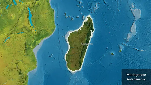 マダガスカル国境地域のクローズアップは 地形図上の暗いオーバーレイで強調表示されます 資本ポイント 国の形の周りに光る 英名国とその首都 — ストック写真