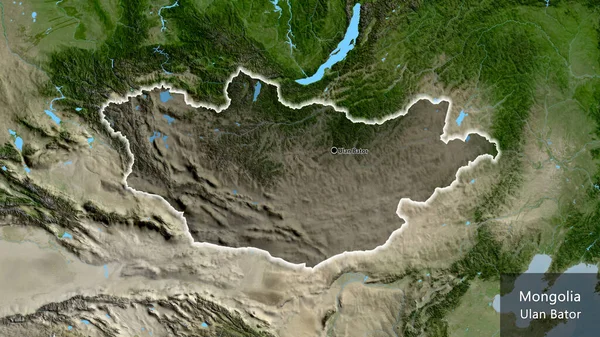 衛星地図上の暗いオーバーレイで強調モンゴル国境地域のクローズアップ 資本ポイント 国の形の周りに光る 英名国とその首都 — ストック写真