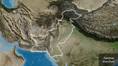 Pakistan sınır bölgesinin uydu haritasında yakın plan görüntüsü. Ana nokta. Ülke çapında parıldıyor. Ülkenin ve başkentinin İngilizce adı