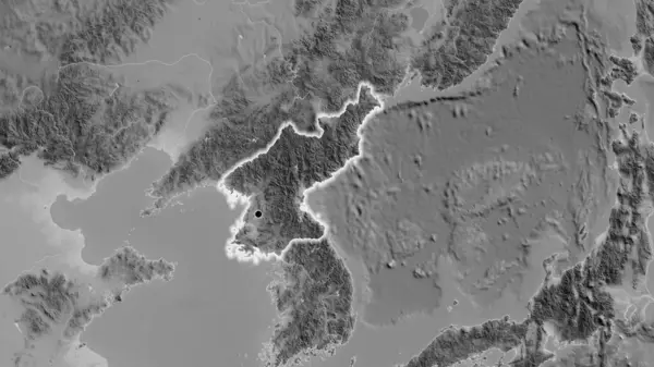 在一张灰度地图上对北朝鲜边境地区的密切监视 资本点 风靡全国 — 图库照片