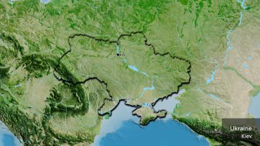 Ukrayna sınır bölgesinin uydu haritasında yakın plan görüntüsü. Ana nokta. Kırsal kesimin kıvrımlı kenarları. Ülkenin ve başkentinin İngilizce adı