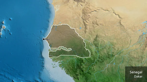 衛星地図上の暗いオーバーレイで強調セネガル国境地域のクローズアップ 資本ポイント 国の形の周りの概要 英名国とその首都 — ストック写真