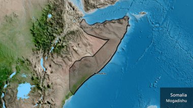 Somali sınır bölgesinin yakın çekimleri, uydu haritasında koyu bir örtüyle vurgulanıyor. Ana nokta. Kırsal kesimin kıvrımlı kenarları. Ülkenin ve başkentinin İngilizce adı