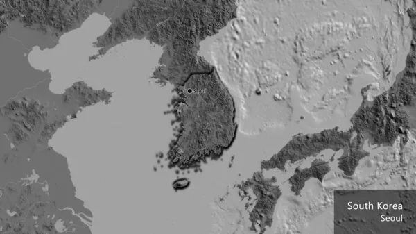 在一张双面地图上对韩国边境地区进行的密切监视 资本点 这个国家的边缘呈斜角状 国家及其首都的英文名称 — 图库照片