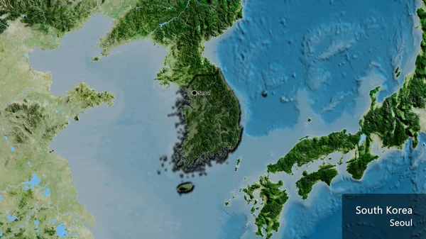 韩国边境地区的特写镜头 用卫星地图上的黑暗覆盖来突出显示 资本点 这个国家的边缘呈斜角状 国家及其首都的英文名称 — 图库照片