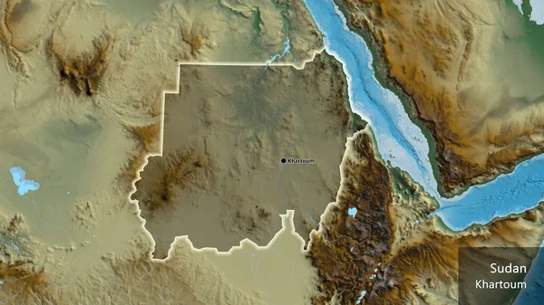 在苏丹边境地区进行的近距离调查显示 在救济地图上有一个黑暗的阴影 资本点 风靡全国各地 国家及其首都的英文名称 — 图库照片