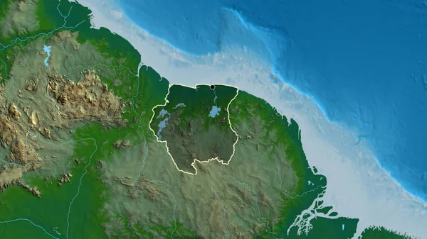 物理的な地図上の暗いオーバーレイで強調スリナム境界領域のクローズアップ 資本ポイント 全国の概要 — ストック写真