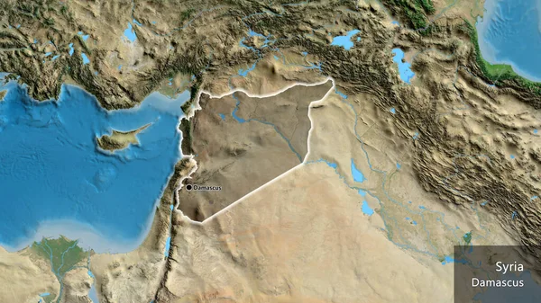 衛星地図上の暗いオーバーレイで強調シリア国境地域のクローズアップ 資本ポイント 国の形の周りに光る 英名国とその首都 — ストック写真