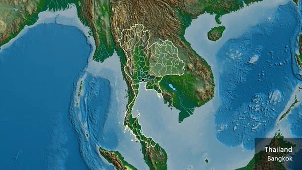在一张实景地图上对泰国边境地区及其区域边界进行密切监视 资本点 概略地描述一下国家的面貌 国家及其首都的英文名称 — 图库照片