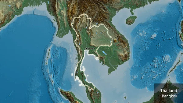 在一张救济地图上对泰国边境地区进行了密切的调查 资本点 风靡全国各地 国家及其首都的英文名称 — 图库照片