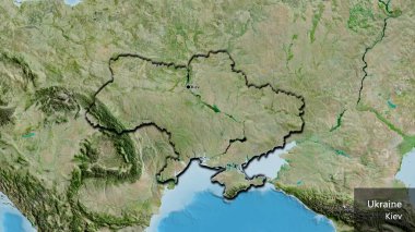 Ukrayna sınır bölgesinin uydu haritasında yakın plan görüntüsü. Ana nokta. Kırsal kesimin kıvrımlı kenarları. Ülkenin ve başkentinin İngilizce adı
