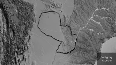 Gri tonlu bir haritada Paraguay sınır bölgesinin yakın çekimi. Ana nokta. Kırsal kesimin kıvrımlı kenarları. Ülkenin ve başkentinin İngilizce adı