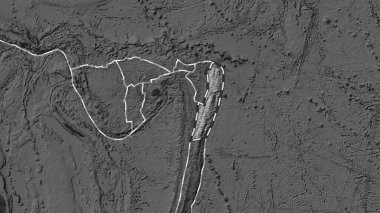 Tonga tektonik plakasının alanı, Fahey projeksiyonundaki koyu bir bilek yükseklik haritasının arka planına çizilmiş bir çizgi ile işaretlenmiş.